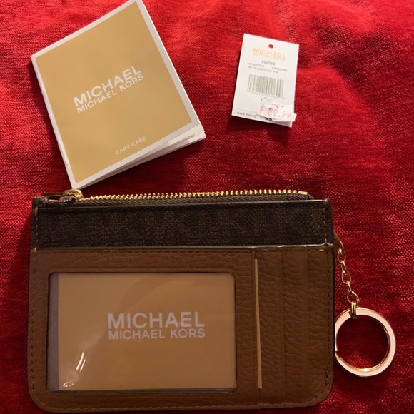 Michael Kors Handbags - Micheal Kors compact pouch